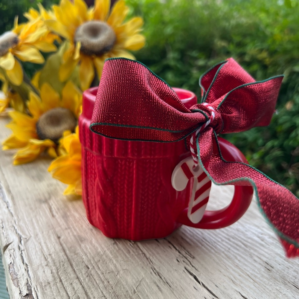 Lightscapes Festive Red sweater Mug with Bow and ornament. New never lit no box